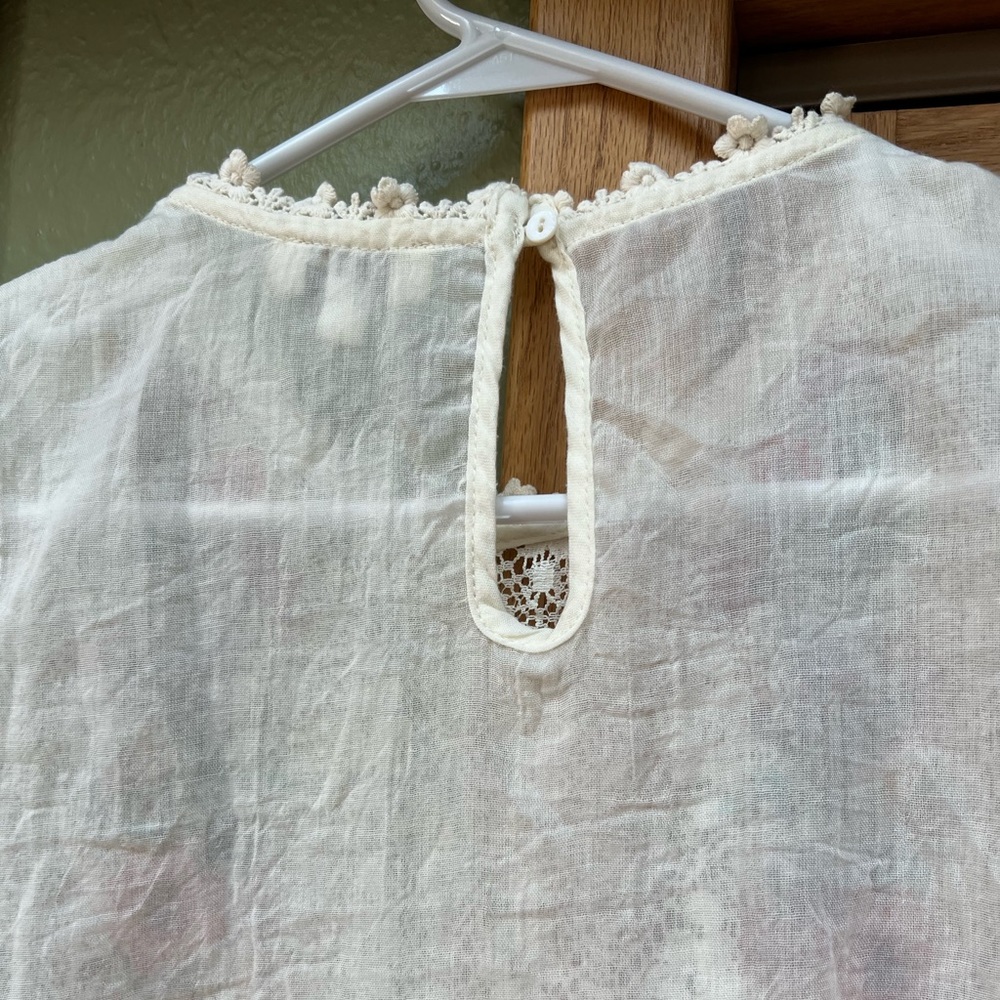 Embroidered Top - Picture 4 of 4